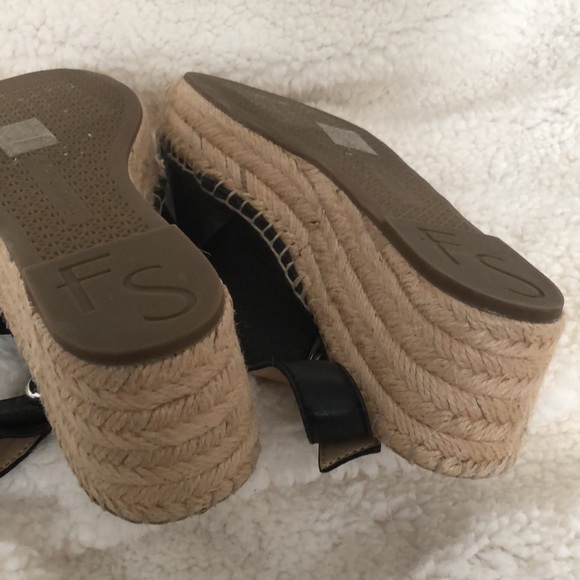 Women’s Franco Sarto Black Knot Leather Wedge Espadrille Open Sandals - Picture 7 of 10